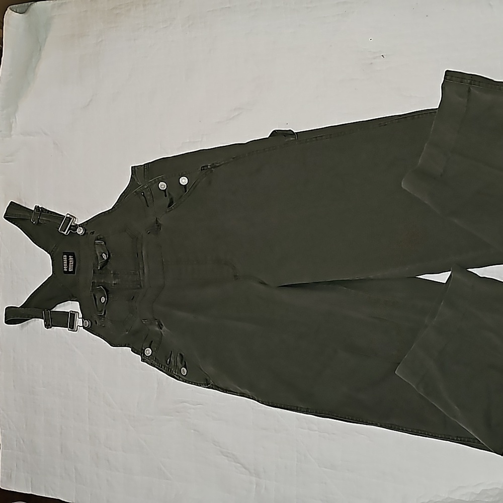 Squeeze overalls army green straight leg sz Medium
